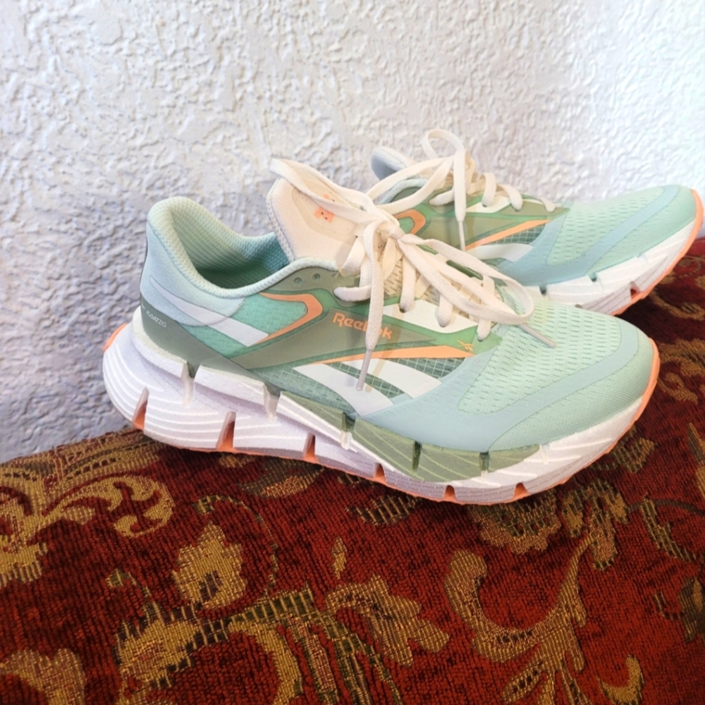 Reebok Floatzig Sneaker - image 2